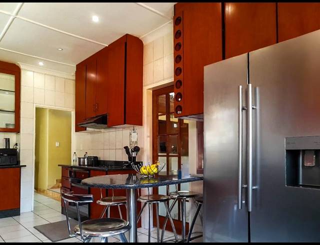 4 BEDROOM PROPERTY TO RENT IN FLORIDA PARK